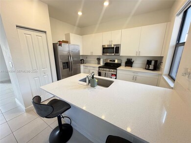 23036 SW 129th Place, Miami, FL 33170 - photo 4