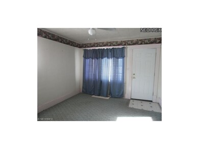 Family room and/or dining room area, wall to wall 