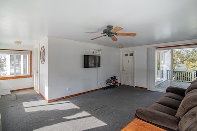 20 Maynard Ave, Manchester, NH 03103 - photo 6