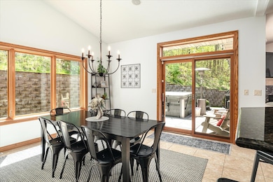 05-403 N 14th St La Crescent--5