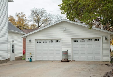 918 1st Ave, Ackley, IA 50601 - photo 5