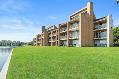 Lodge at Walden unit 305A, Montgomery, TX 77356 - photo 2