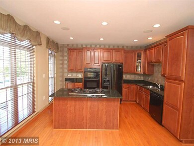 25900 Commons Square, Chantilly, VA 20152 - photo 3