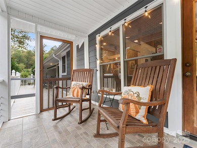 645 W Fork Creek Rd, Saluda, NC 28773 - photo 4