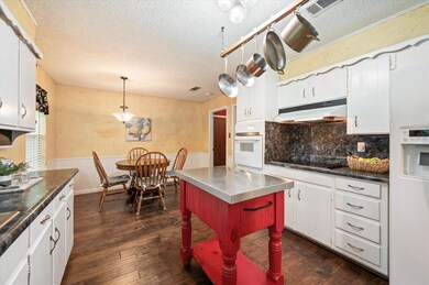 609 Harwood Terrace, Bedford, TX 76021 - photo 3