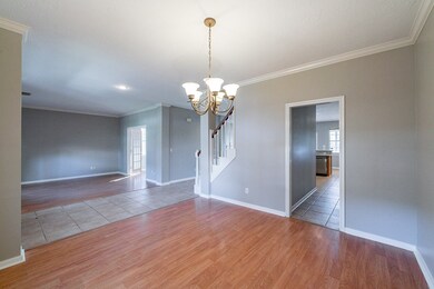 2304 N Mission Cir, Friendswood, TX 77546 - photo 5