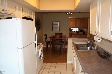 7952 E Colette Cir unit 164, Tucson, AZ 85710 - photo 7