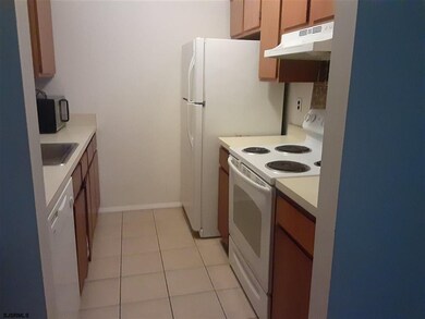 Functional galley-type Kitchen with pass through t