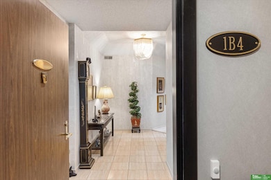 770 N 93rd St unit 1B4, Omaha, NE 68114 - photo 2