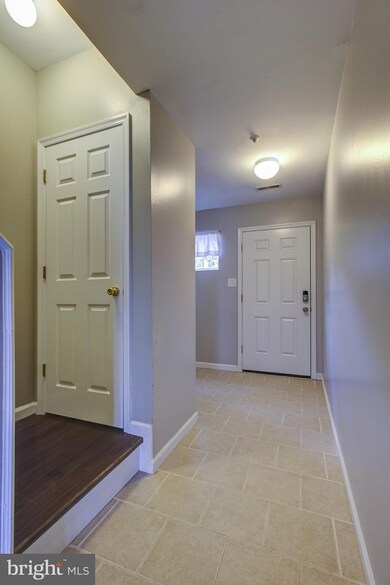 444 Blossom Ln, Frederick, MD 21701 - photo 6