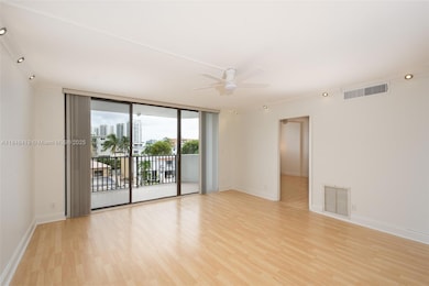 3703 NE 166th St unit 408, North Miami Beach, FL 33160 - photo 3