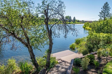 10 NW Allen Rd Bend OR 97701-large-068-0