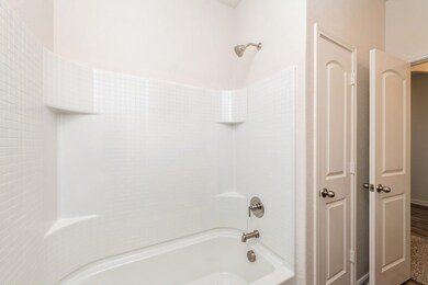 10833 Copper Hills Ln, Fort Worth, TX 76108 - photo 6