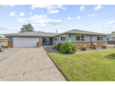 2842 Magnolia St, Longview, WA 98632 - photo 2