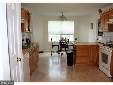 4322 Sunset Ave, Levittown, PA 19056 - photo 6