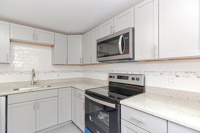 31 Pierpont St unit 4, Peabody, MA 01960 - photo 7