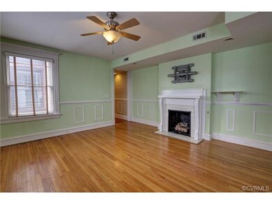 Living Room gas fireplace
