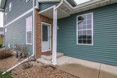 893 Oregon Parks Ave unit 893, Oregon, WI 53575 - photo 3
