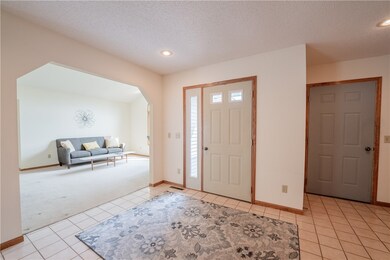 3502 Parkside Cir W, Eau Claire, WI 54701 - photo 4