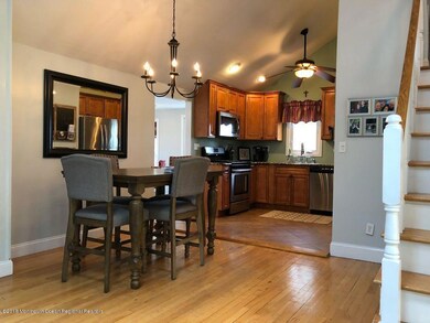 Maurer Eat in Kitchen