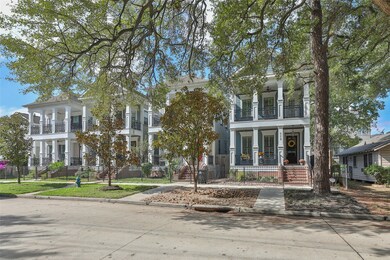 625 Allston St unit B, Houston, TX 77007 - photo 2