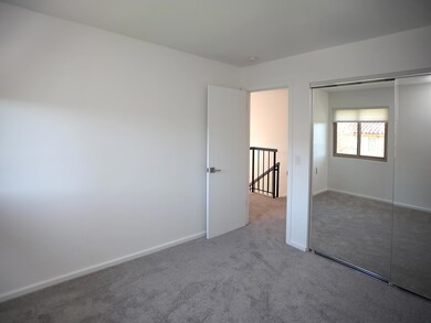 Bed Rm 1-1045 Palmetto Wy 'c'