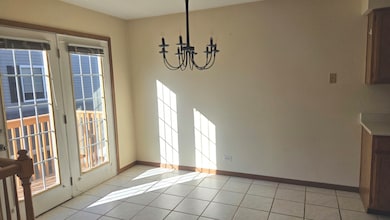 427 Village Creek Dr unit 19D, Lake In the Hills, IL 60156 - photo 5