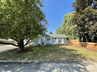 1310 N College St, Newberg, OR 97132 - photo 3