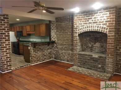 10 E Jones St unit Garden Level, Savannah, GA 31401 - photo 3