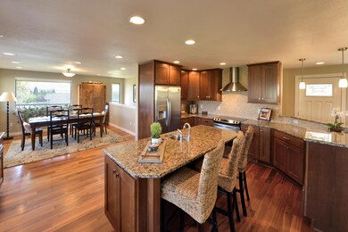 3  Sitting Space In Kitchen