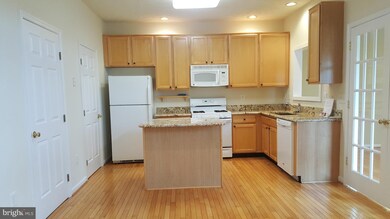 8314 Lyndhurst St, Laurel, MD 20724 - photo 3