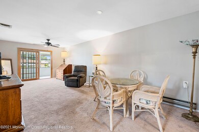 Sitting area to living