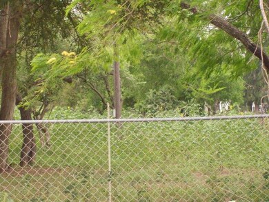 2008 W 18th St, Weslaco, TX 78596 - photo 3