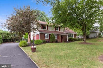 15 Braintree Common, Feasterville Trevose, PA 19053 - photo 2