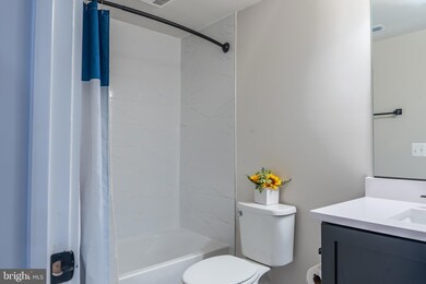 402 Meadow Creek Dr, Bowie, MD 20716 - photo 4