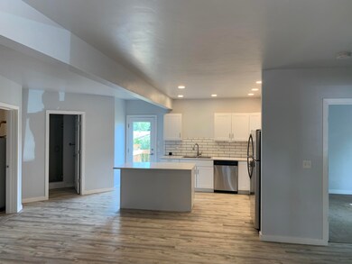 2832 NE Lotno Dr, Bend, OR 97701 - photo 3