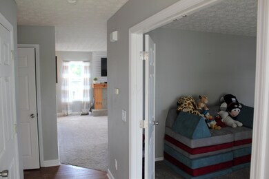 1490 Atwater Ave, Circleville, OH 43113 - photo 4