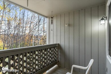 Enclosed deck