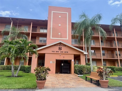 701 SW 142nd Ave unit 414S, Pembroke Pines, FL 33027 - photo 2