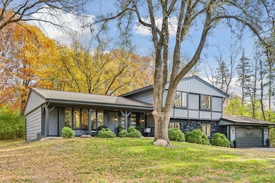 2841 Mayfield Rd, Wayzata, MN 55391 - photo 2