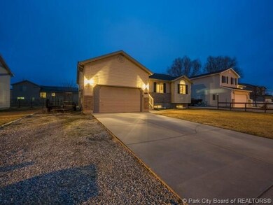 1952 N 1400 W, Clearfield, UT 84015 - photo 5