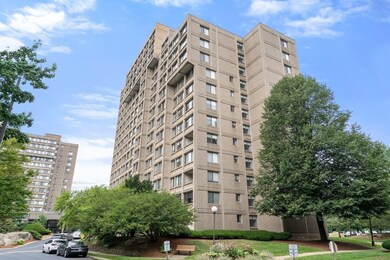 250 Hammond Pond Pkwy unit PH5N, Chestnut Hill, MA 02467 - photo 4