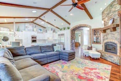 Living Room (2)