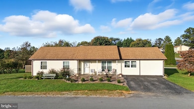 279 Patrick Henry Way, Charles Town, WV 25414 - photo 4