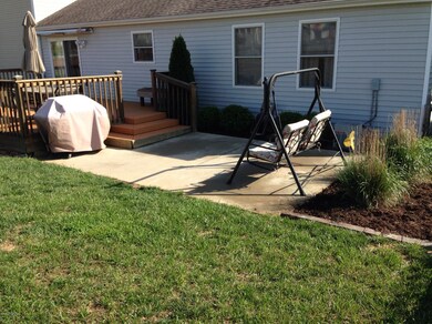 8805 Teak Dr, Louisville, KY 40228 - photo 3