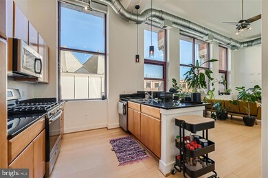 22 S Howard St unit R401, Baltimore, MD 21201 - photo 2