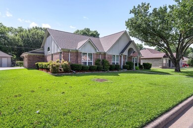 2107 Pecan St, Bonham, TX 75418 - photo 3