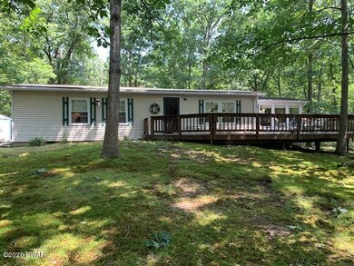 109 Redstart Ct, Hawley, PA 18428 - photo 2