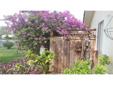 9830 N Oak Knoll Cir, Davie, FL 33324 - photo 7