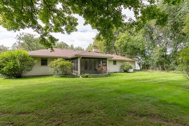 2515 Carlyle-49